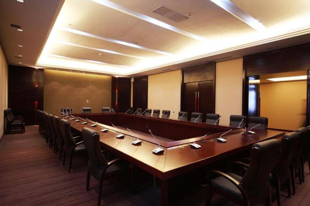 Haiyang Shenglong Jianguo Hotel Fengcheng  Bagian luar foto