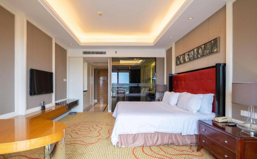 Haiyang Shenglong Jianguo Hotel Fengcheng  Bagian luar foto