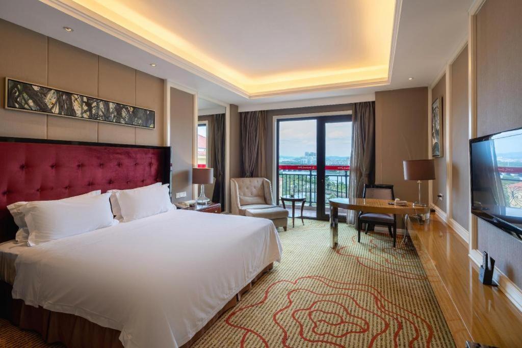 Haiyang Shenglong Jianguo Hotel Fengcheng  Bagian luar foto