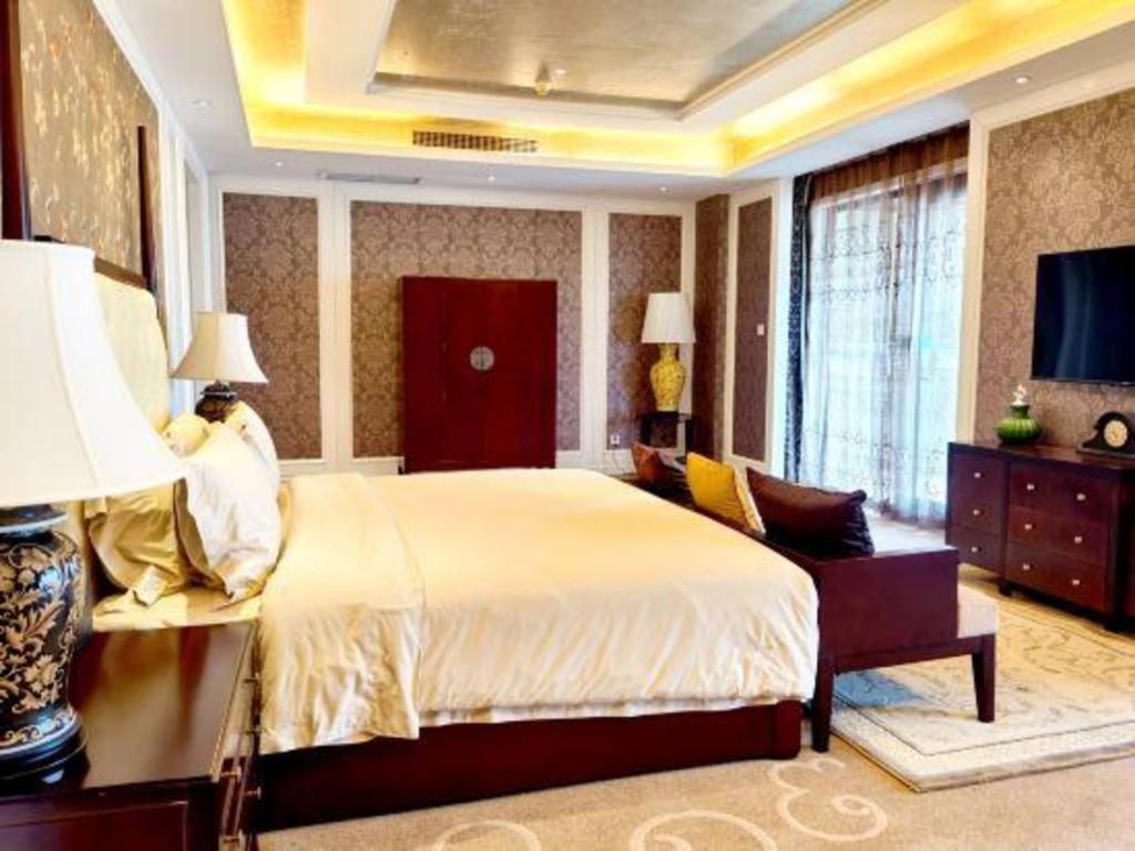 Haiyang Shenglong Jianguo Hotel Fengcheng  Bagian luar foto